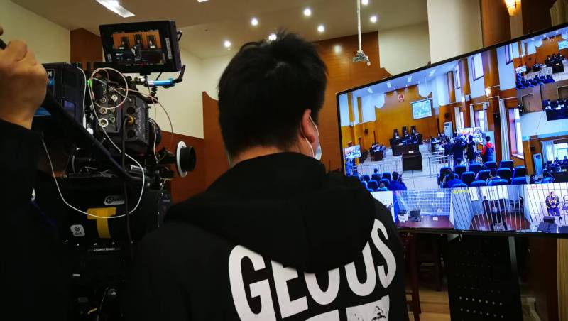 AI生成VS人工创意——清原满族自治县广告片拍摄公司的技术浪漫主义实践